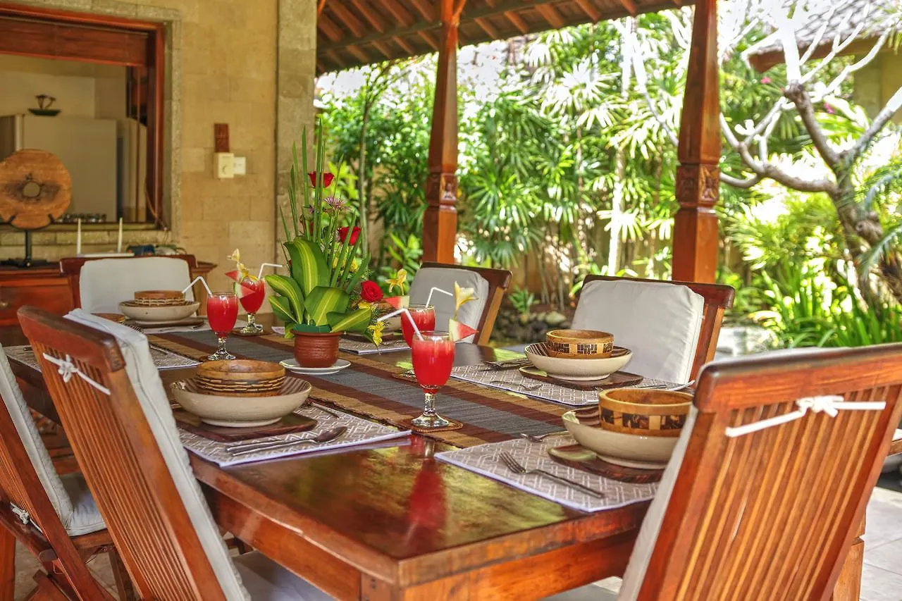 Villa Plawa Asri Seminyak  Seminyak (Bali)